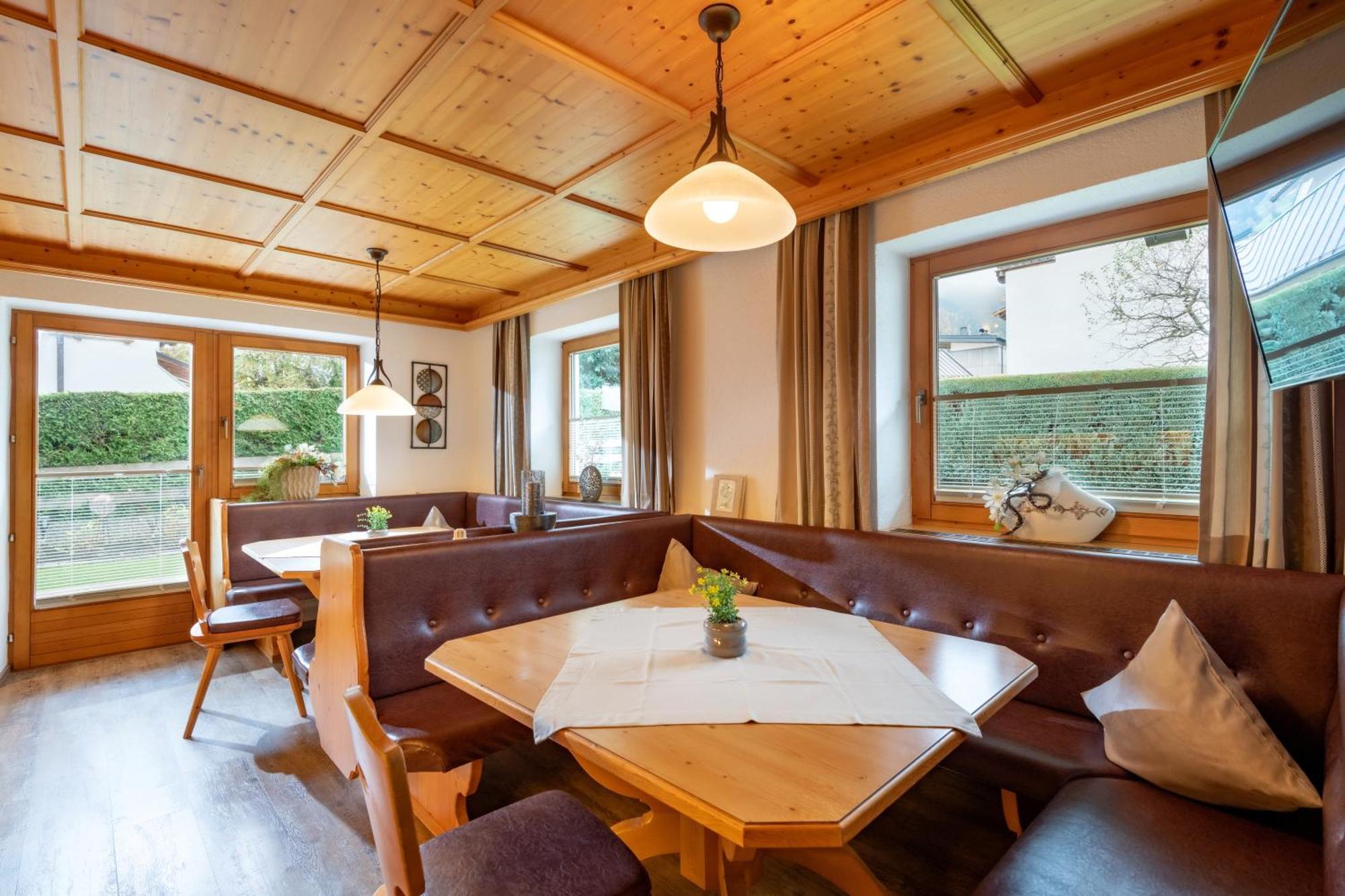 Apartamento Haus Schroll Ried im Zillertal Exterior foto